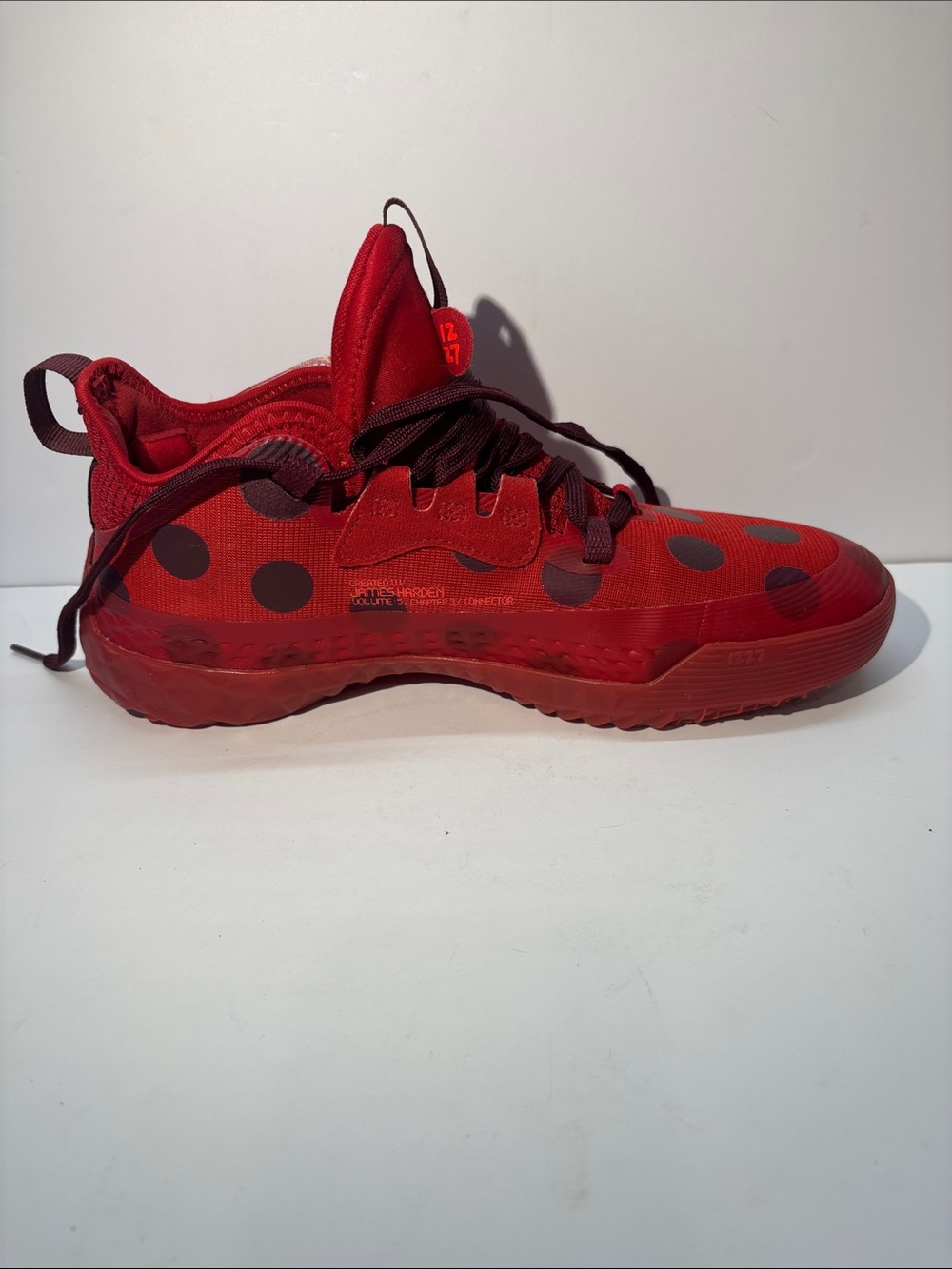 James Harden Volume 5 BOOST men’s sneakers Black Dot accent Red size 8.5